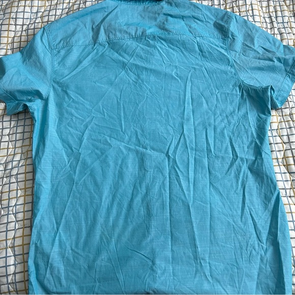 Calvin Klein mens button down shirt blue large Short Sleeve Button-Up trendy - Picture 3 of 3